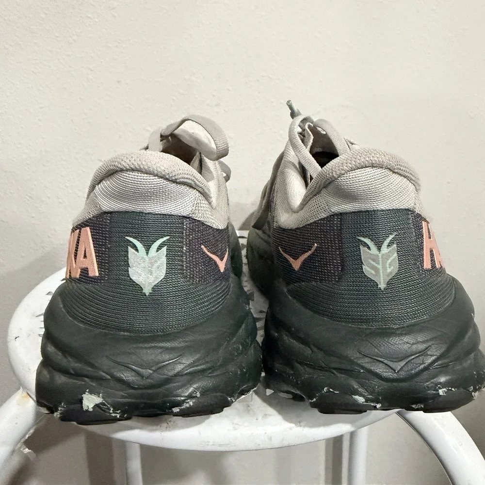 Hoka One One Speedgoat 5 Trail Running Shoes Women's 9.5B Vibram Soles Sneakers